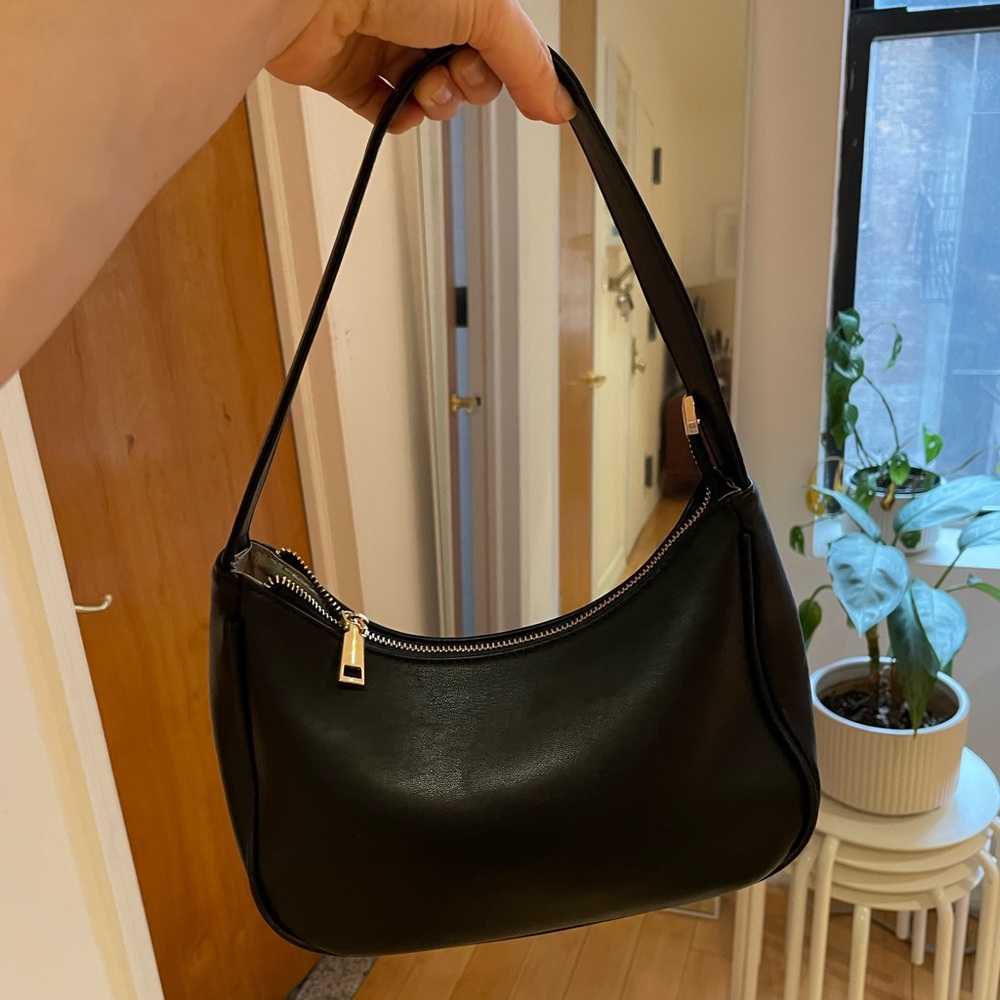 Black Basic Shoulder Bag - image 2